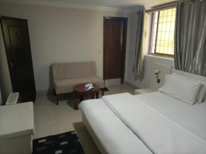 Two minutes walk from jinnah super market, Islamabad